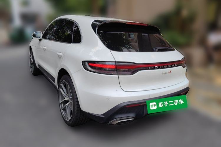 Used Porsche Macan 2018 Macan 2.0T Rear Left 45 Deg