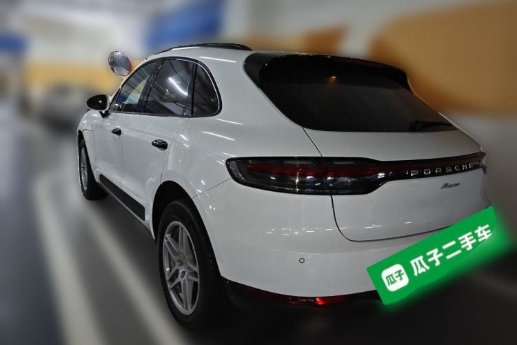 Used Porsche Macan 2018 Macan 2.0T Rear Left 45 Deg