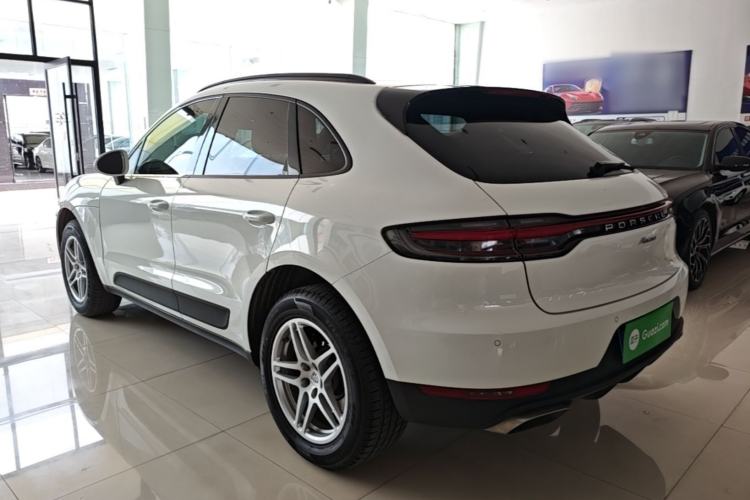 Used Porsche Macan 2018 Macan 2.0T Rear Left 45 Deg