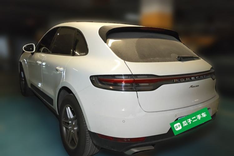 Used Porsche Macan 2018 Macan 2.0T Rear Left 45 Deg