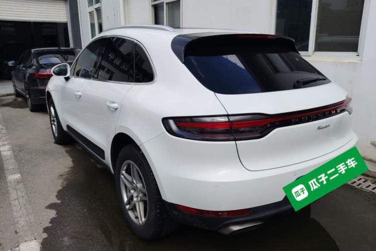 Used Porsche Macan 2018 Macan 2.0T Rear Left 45 Deg