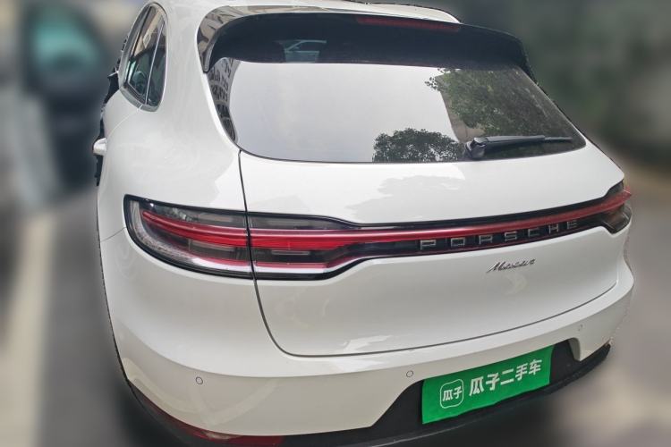 Used Porsche Macan 2018 Macan 2.0T Rear Left 45 Deg