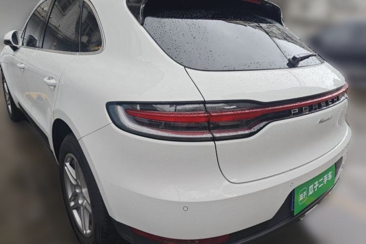 Used Porsche Macan 2018 Macan 2.0T Rear Left 45 Deg