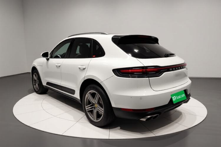 Used Porsche Macan 2018 Macan 2.0T Rear Left 45 Deg