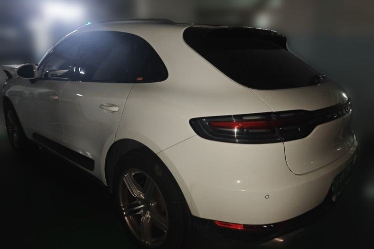 Used Porsche Macan 2018 Macan 2.0T Rear Left 45 Deg