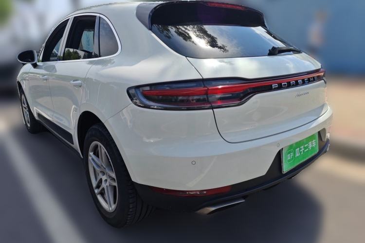 Used Porsche Macan 2018 Macan 2.0T Rear Left 45 Deg