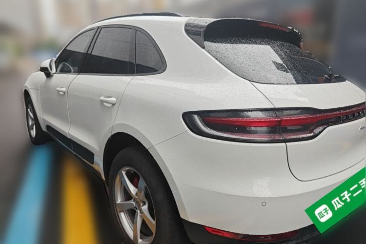 Used Porsche Macan 2018 Macan 2.0T Rear Left 45 Deg