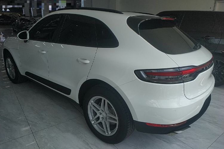 Used Porsche Macan 2018 Macan 2.0T Rear Left 45 Deg