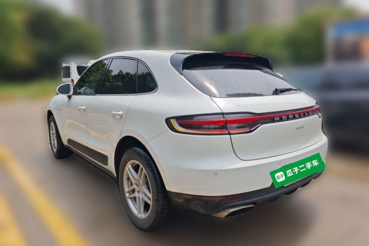 Used Porsche Macan 2018 Macan 2.0T Rear Left 45 Deg