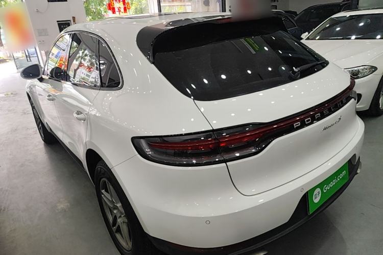 Used Porsche Macan 2018 Macan 2.0T Rear Left 45 Deg