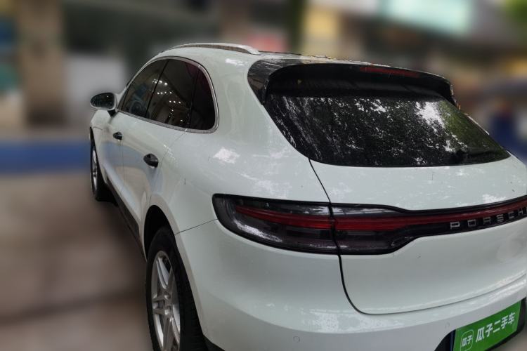 Used Porsche Macan 2018 Macan 2.0T Rear Left 45 Deg