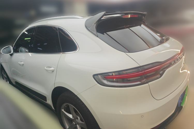 Used Porsche Macan 2018 Macan 2.0T Rear Left 45 Deg