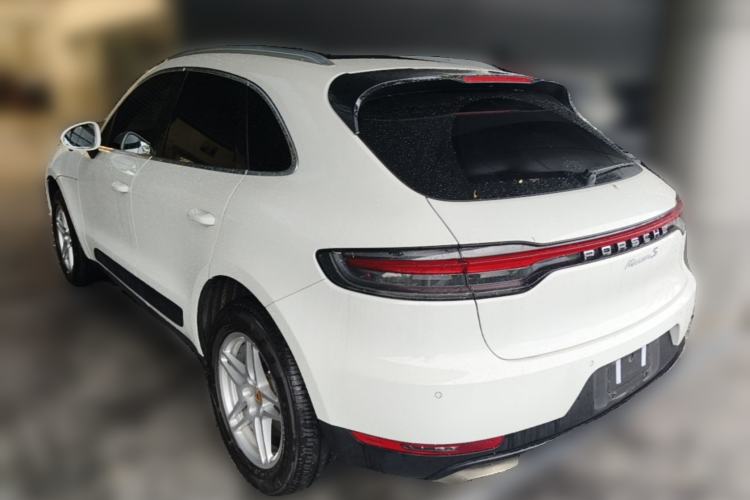 Used Porsche Macan 2018 Macan 2.0T Rear Left 45 Deg