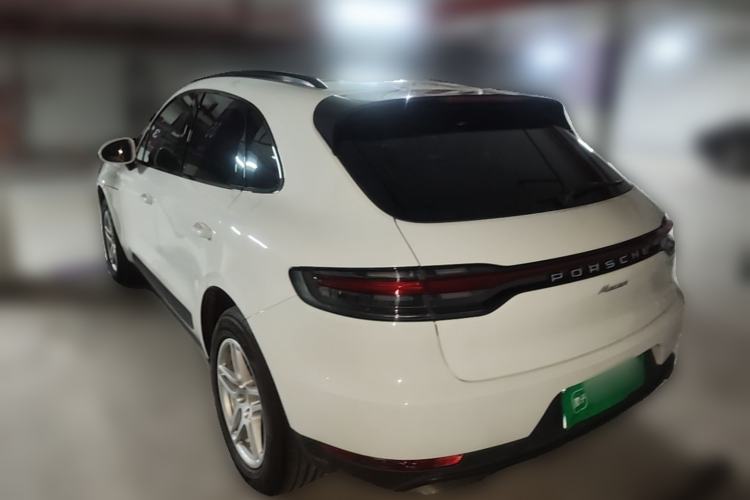 Used Porsche Macan 2018 Macan 2.0T Rear Left 45 Deg