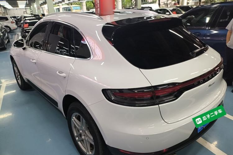 Used Porsche Macan 2018 Macan 2.0T Rear Left 45 Deg