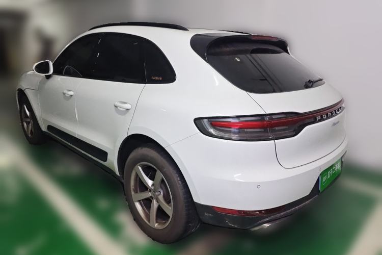 Used Porsche Macan 2018 Macan 2.0T Rear Left 45 Deg
