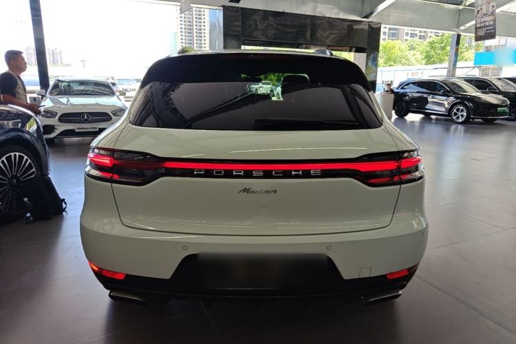 Used Porsche Macan 2018 Macan 2.0T Rear