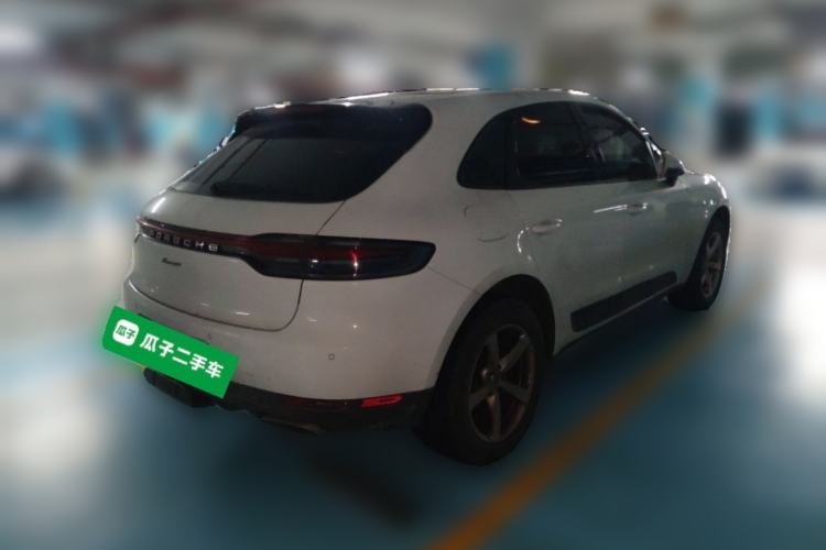 Used Porsche Macan 2018 Macan 2.0T Rear Right 45 Deg