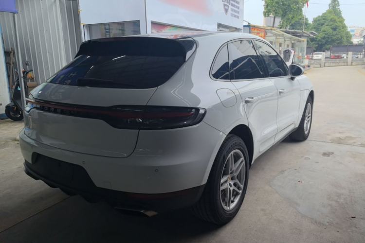 Used Porsche Macan 2018 Macan 2.0T Rear Right 45 Deg