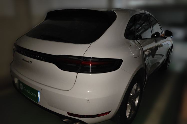 Used Porsche Macan 2018 Macan S 3.0T Rear Right 45 Deg