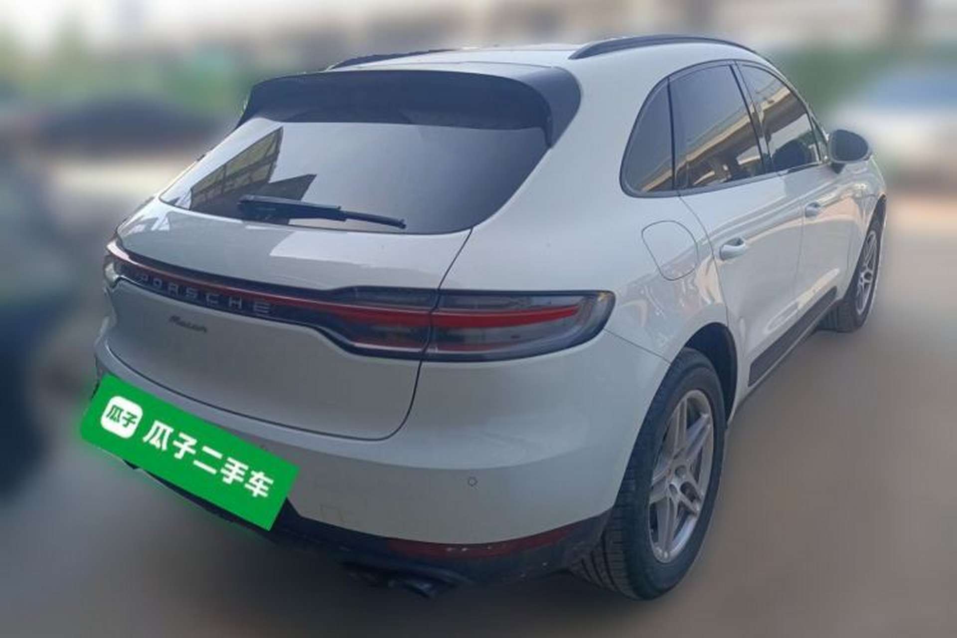 Used Porsche Macan 2018 Macan 2.0T Rear Right 45 Deg