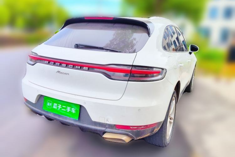 Used Porsche Macan 2018 Macan 2.0T Rear Right 45 Deg