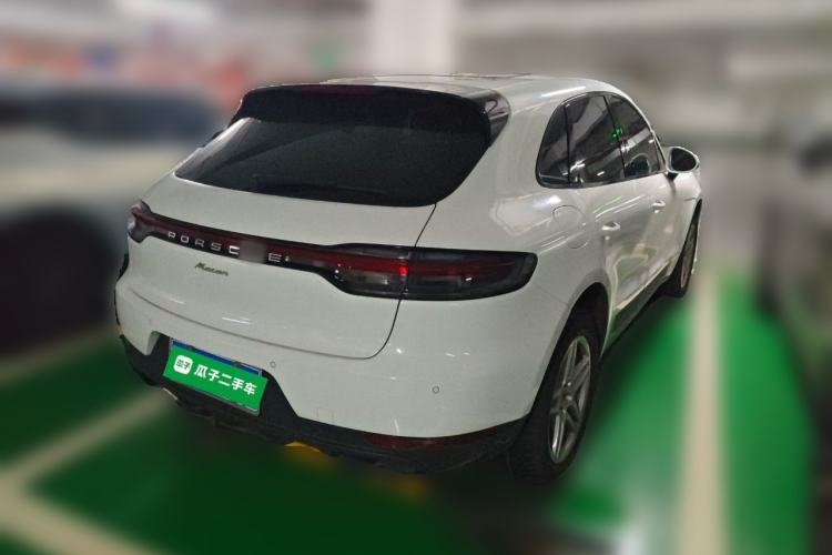 Used Porsche Macan 2018 Macan 2.0T Rear Right 45 Deg