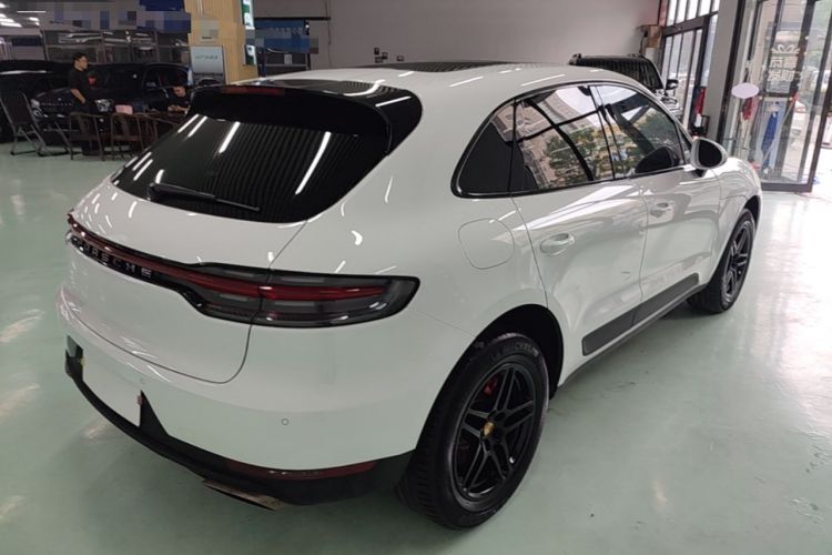 Used Porsche Macan 2018 Macan 2.0T Rear Right 45 Deg