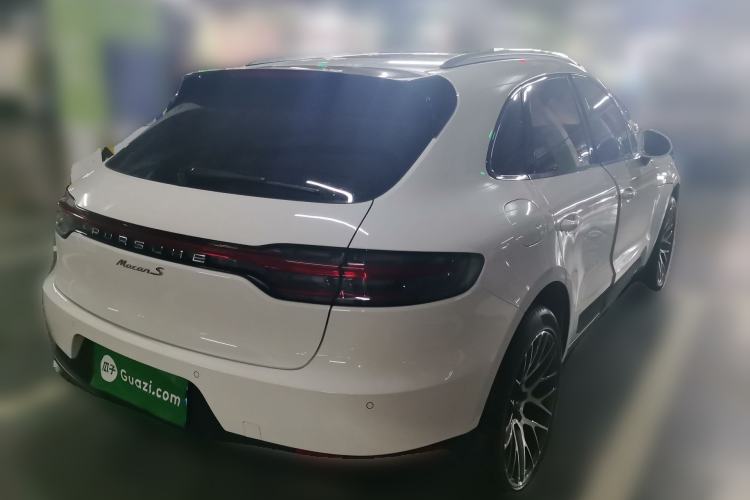 Used Porsche Macan 2018 Macan 2.0T Rear Right 45 Deg