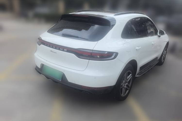 Used Porsche Macan 2018 Macan 2.0T Rear Right 45 Deg