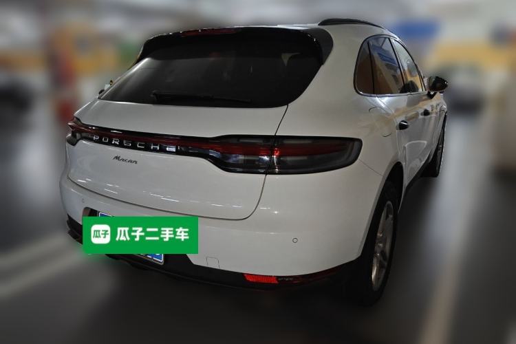Used Porsche Macan 2018 Macan 2.0T Rear Right 45 Deg