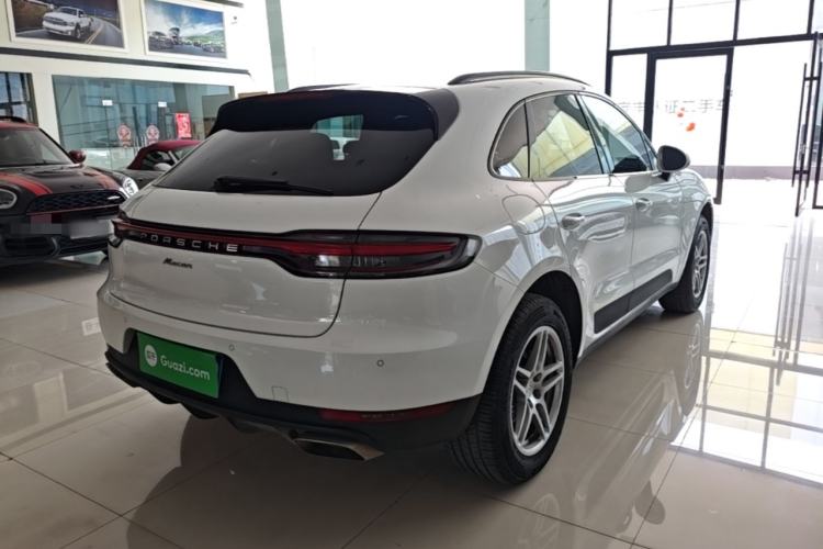 Used Porsche Macan 2018 Macan 2.0T Rear Right 45 Deg