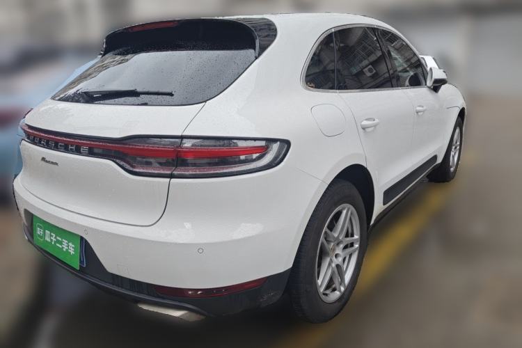 Used Porsche Macan 2018 Macan 2.0T Rear Right 45 Deg