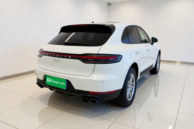 Used Porsche Macan 2018 Macan 2.0T Rear Right 45 Deg