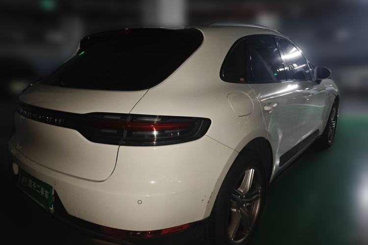 Used Porsche Macan 2018 Macan 2.0T Rear Right 45 Deg
