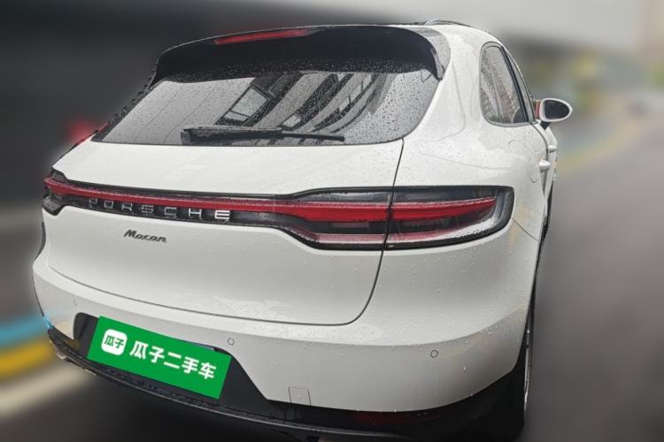 Used Porsche Macan 2018 Macan 2.0T Rear Right 45 Deg