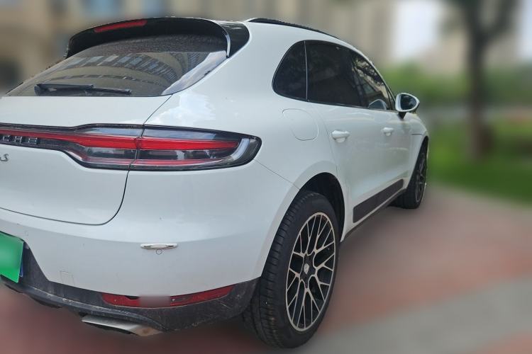 Used Porsche Macan 2018 Macan 2.0T Rear Right 45 Deg