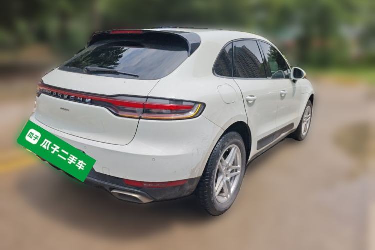 Used Porsche Macan 2018 Macan 2.0T Rear Right 45 Deg