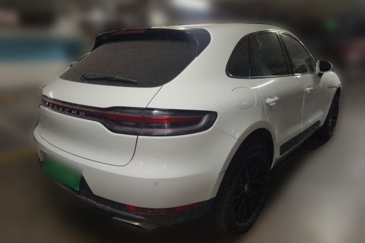 Used Porsche Macan 2018 Macan 2.0T Rear Right 45 Deg