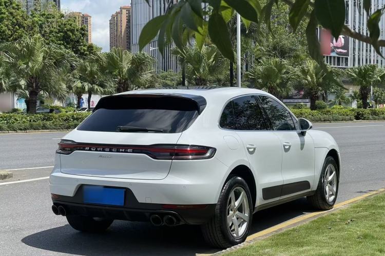 Used Porsche Macan 2018 Macan 2.0T Rear Right 45 Deg