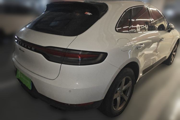 Used Porsche Macan 2018 Macan 2.0T Rear Right 45 Deg
