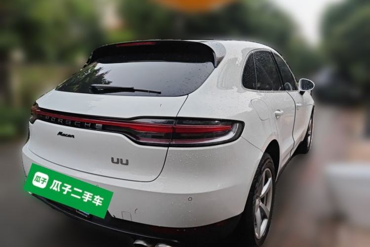 Used Porsche Macan 2018 Macan 2.0T Rear Right 45 Deg