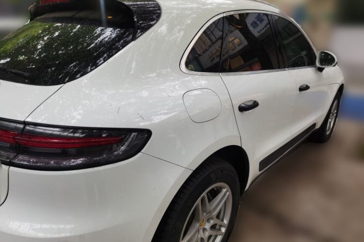 Used Porsche Macan 2018 Macan 2.0T Rear Right 45 Deg