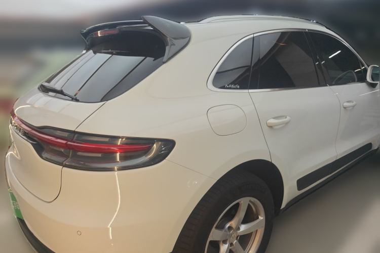 Used Porsche Macan 2018 Macan 2.0T Rear Right 45 Deg