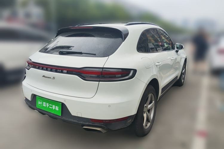 Used Porsche Macan 2018 Macan 2.0T Rear Right 45 Deg