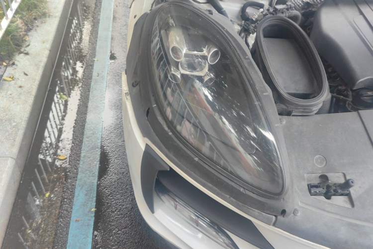 Used Porsche Macan 2018 Macan 2.0T Right Front Headlight