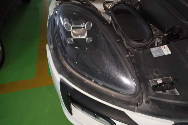 Used Porsche Macan 2018 Macan 2.0T Right Front Headlight