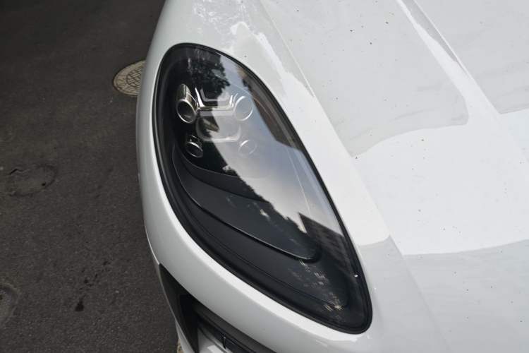 Used Porsche Macan 2018 Macan 2.0T Right Front Headlight