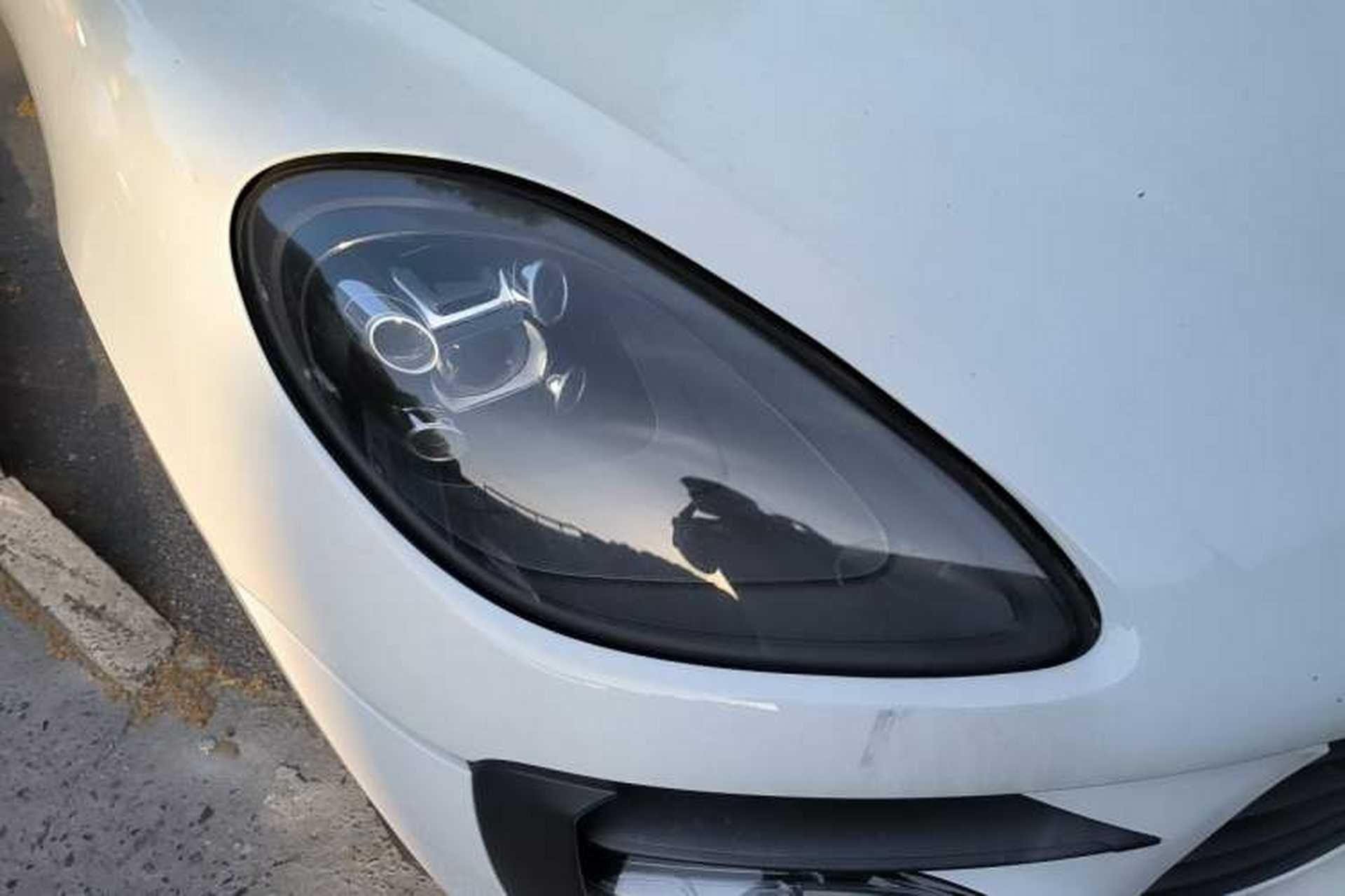 Used Porsche Macan 2018 Macan 2.0T Right Front Headlight