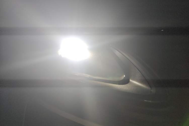 Used Porsche Macan 2018 Macan 2.0T Right Front Headlight